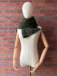 Dark Olive · Merino-Cashmere Wrap — photo 7